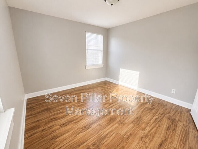 Building Photo - 1048 Republic Ave