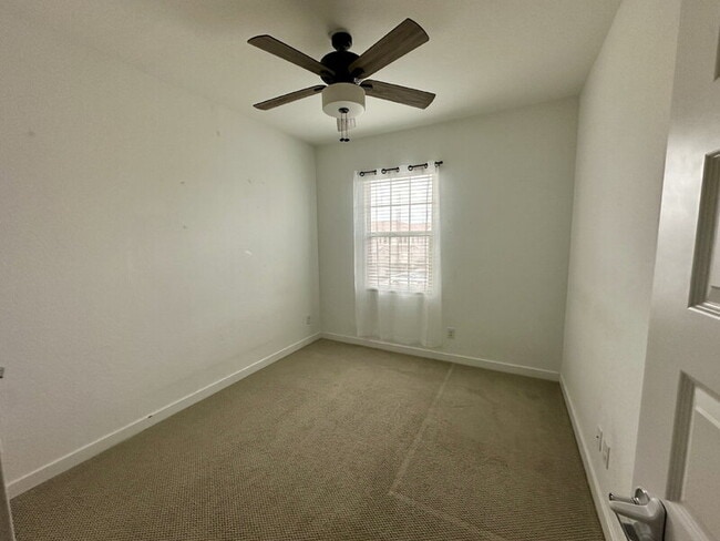 Building Photo - 4077 S Sabrina Dr