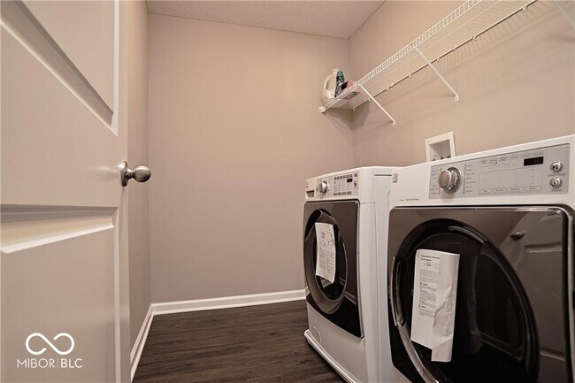 Building Photo - 8709 Rowling Way