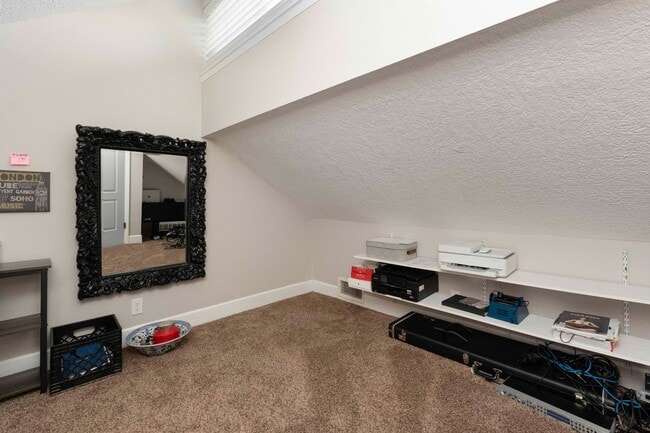 Building Photo - Chalet by the Sea SHORT OR LONG TERM RENTAL