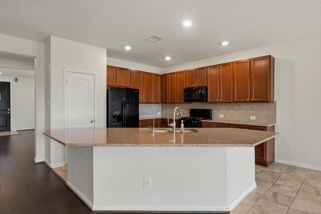 Building Photo - 20602 Pioneer Oak Ln