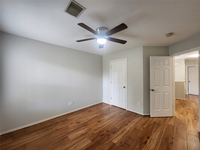 Building Photo - 119 Anise Tree Pl