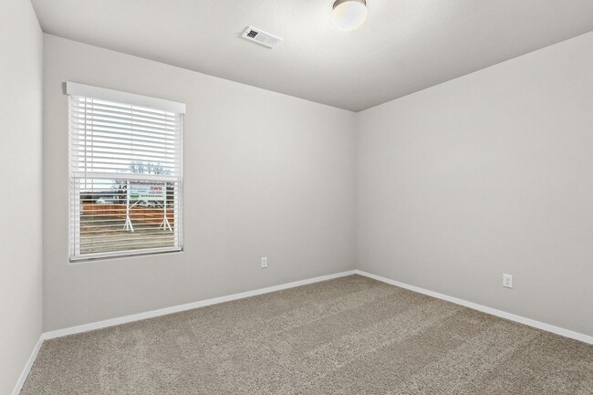 Building Photo - Gorgeous home ready for you!