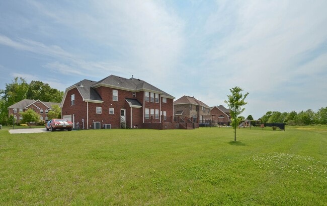 Building Photo - Discover your dream home in Virginia Beach!