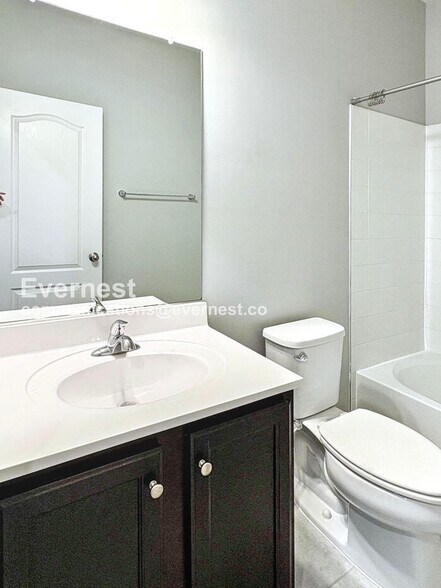 Building Photo - 9001 Elderwood Pl