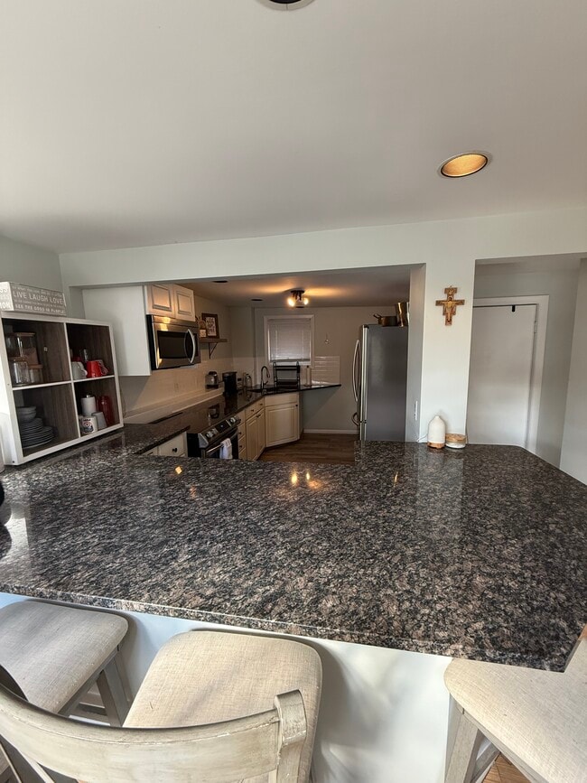 Building Photo - 248 Douglas Pike