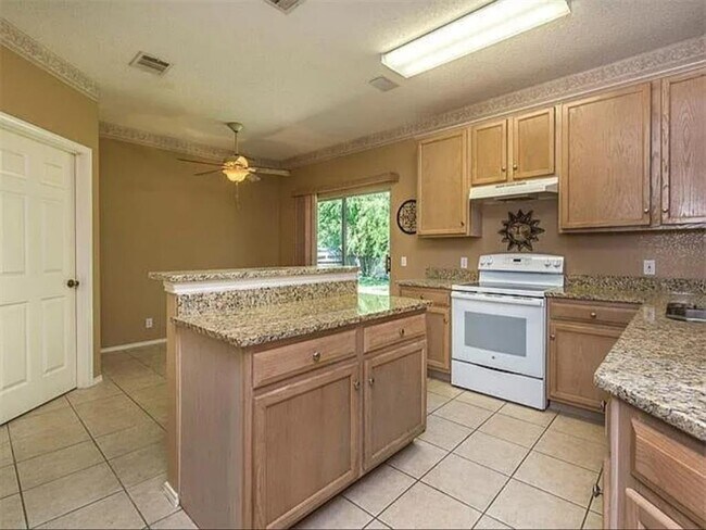Building Photo - 16303 Ascent Cove
