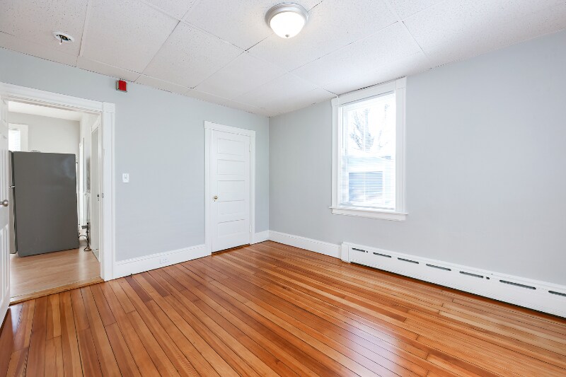 Building Photo - 327 High St