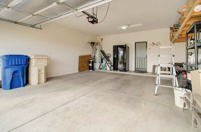 Building Photo - 22896 W Arrow Dr
