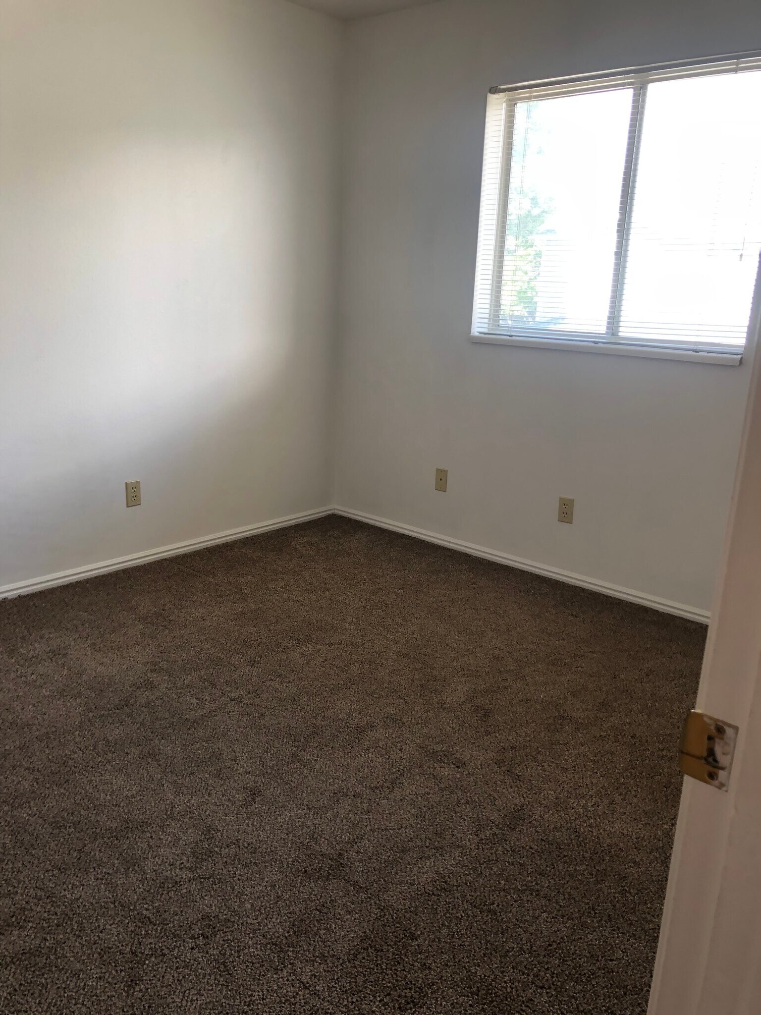 Building Photo - 148 W 1140 N