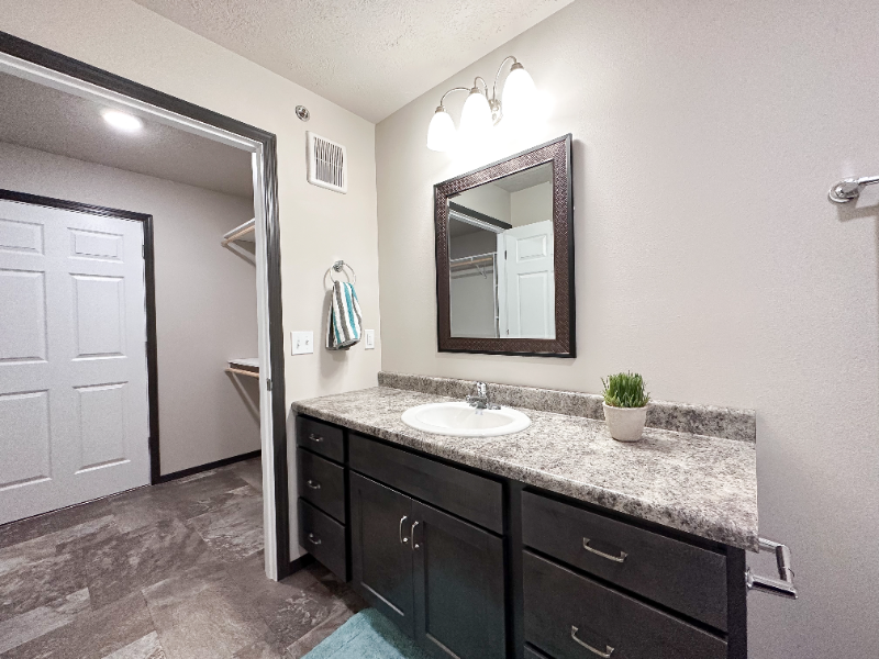 Building Photo - 303 Tigerway Pl