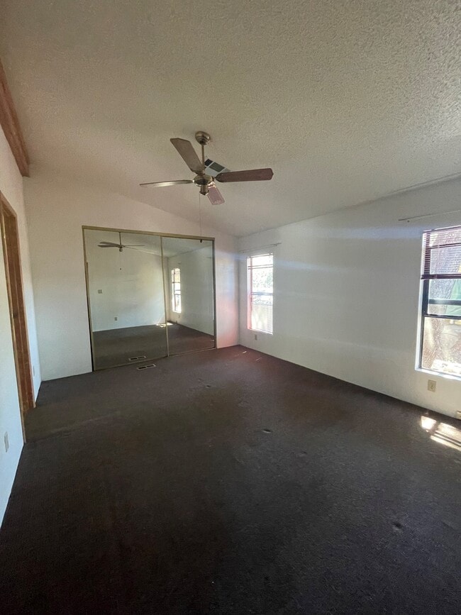 Building Photo - 1500 Granite Shadows Dr