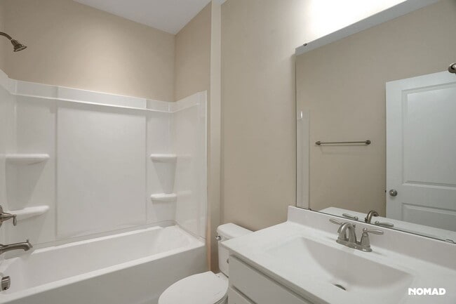 Building Photo - Charming 4BR Townhome in Apex
