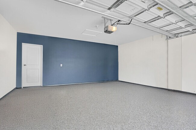 Building Photo - 712 Pomegranate Pl