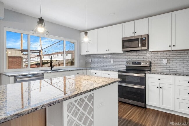 Building Photo - 638 S Youngfield Ct