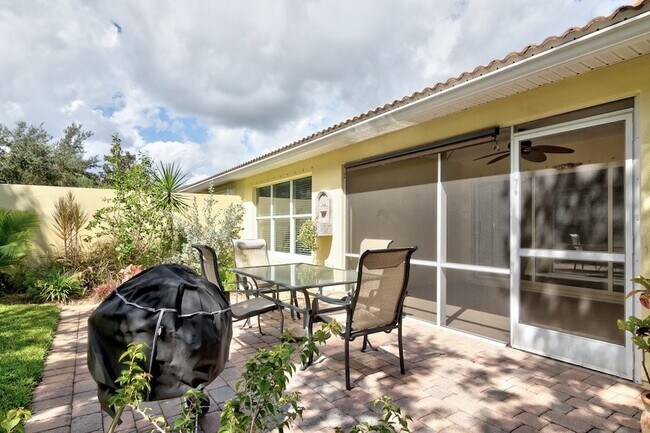 Building Photo - 4969 Corsica Square