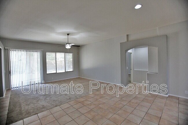Building Photo - 8010 W Yukon Dr