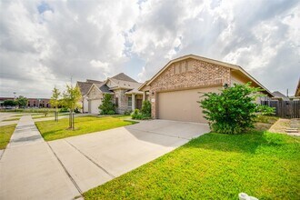 Building Photo - 14215 Campo Vista Dr