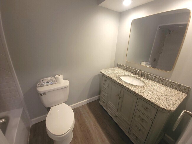 Building Photo - 41 Crocus Ln