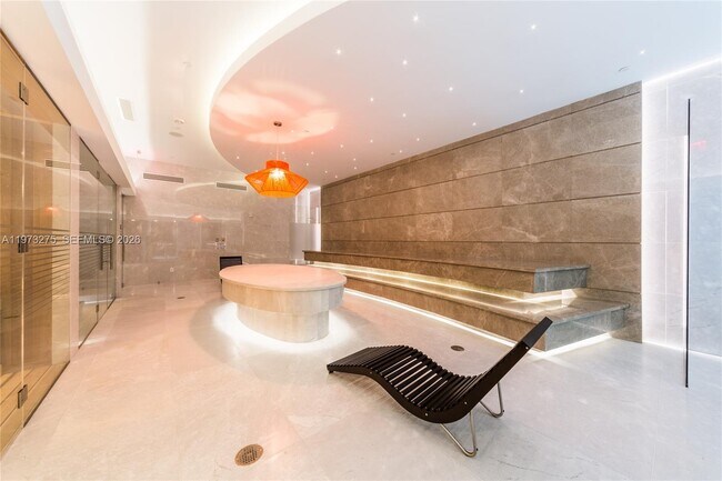 Building Photo - 1010 Brickell Ave