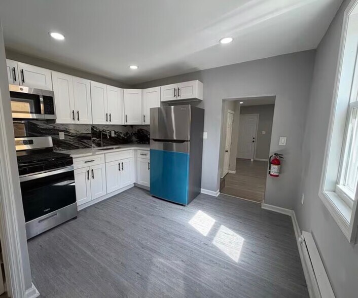 Building Photo - 12 Cedar Aly