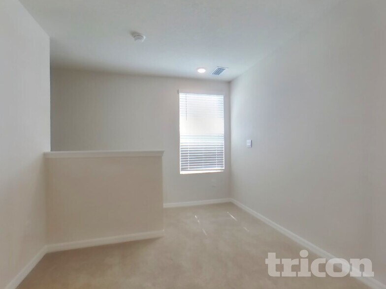 Building Photo - 10749 Hidden Banks Gln