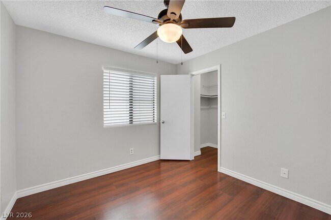 Building Photo - 8136 Spur Ct
