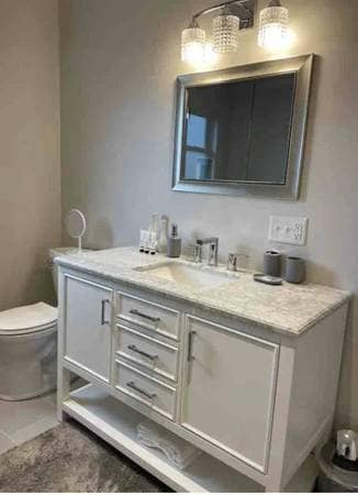 Building Photo - 3bed,2.5 bath Home w/Gated yard