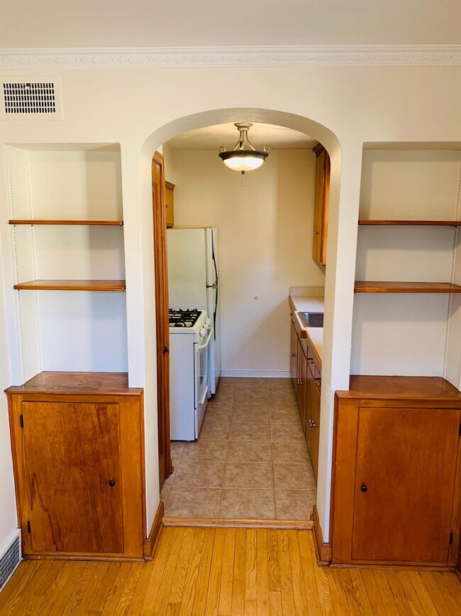 9530 W North Ave 9530 W North Ave Wauwatosa WI 53226 Apartment Finder