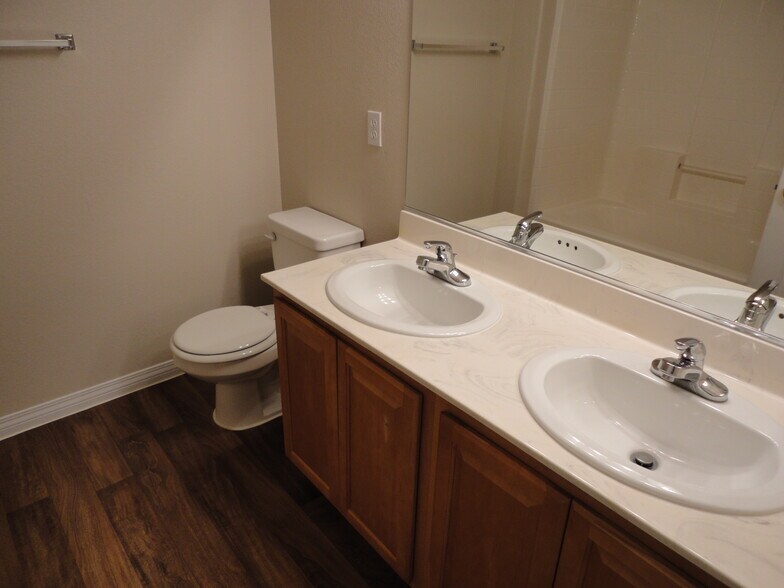 Building Photo - 8972 Augusta Blossom Ct