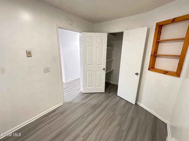 Building Photo - 3134 6th Ave