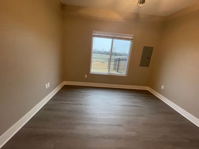 Building Photo - 9369/71 Wassall