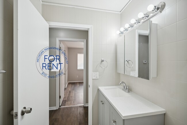 Building Photo - 3717 Larchmont St