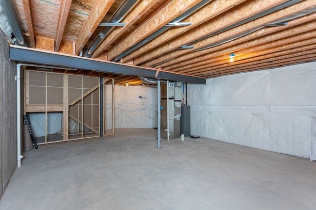 Building Photo - Stylish 3-Bedroom Townhome with Fireplace, Modern Kitchen & Spacious Layout!