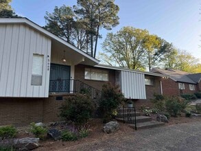 Building Photo - 5668 Sycamore Grove Ln