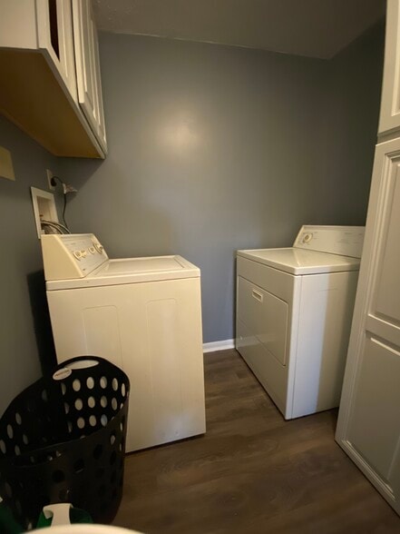 Building Photo - 3712 Hyde Ave