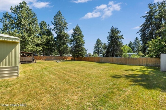 Building Photo - Manufactured Home 3 bed 1.5 bath RV Parking/Fenced Yard
