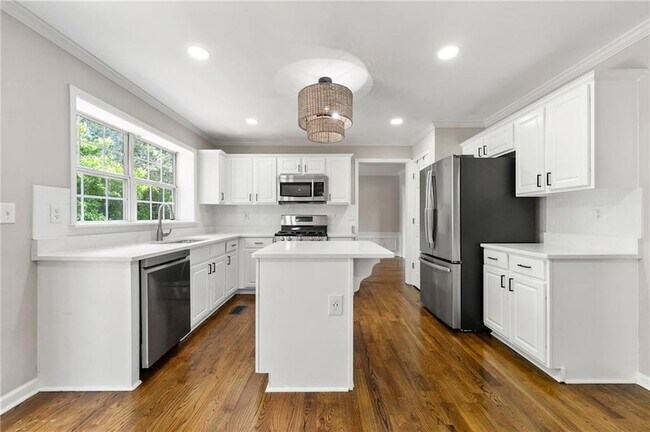 Building Photo - 7260 Foxberry Ct