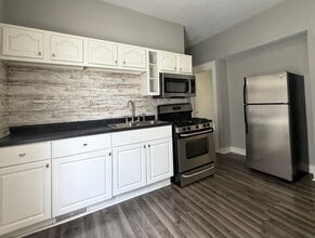 Building Photo - 2146 N 35th St