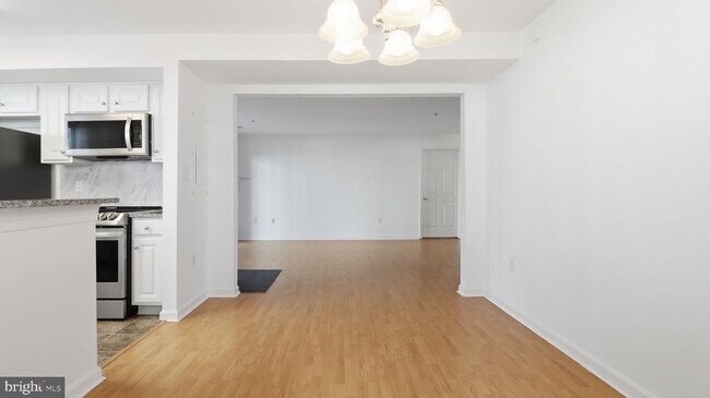 Building Photo - 164 Kendrick Pl