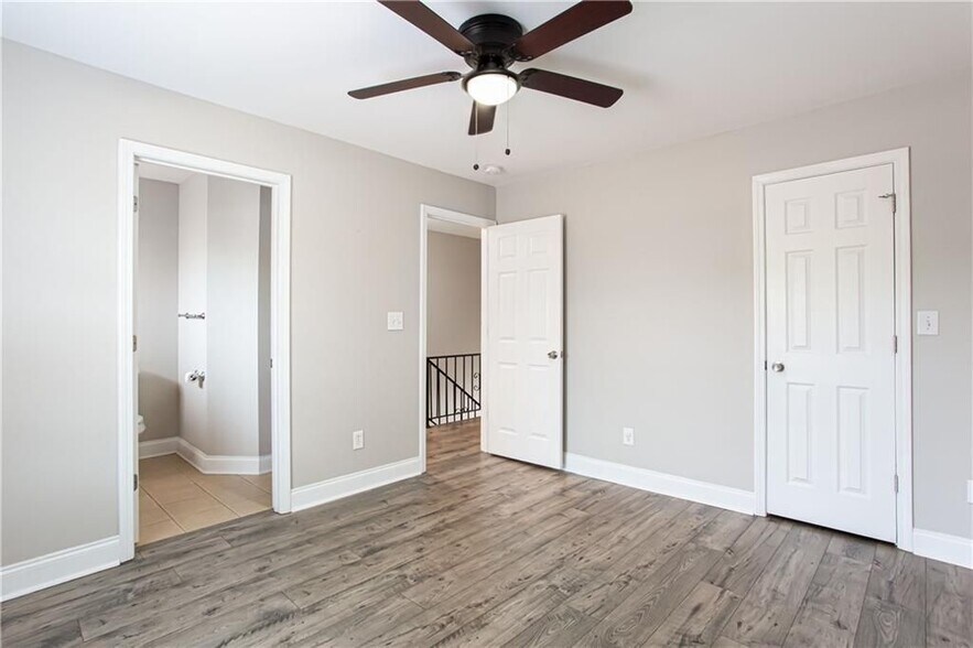 Building Photo - 7 Villa Ct SE