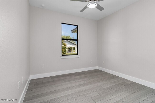 Building Photo - 26221 Sandhill Blvd