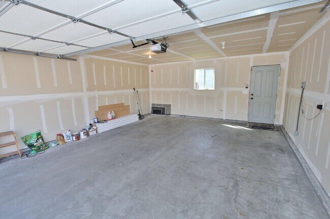 Building Photo - Craftsman Style Home on the Boise Bench