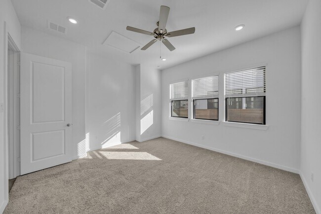 Building Photo - 3244 Loam Ln