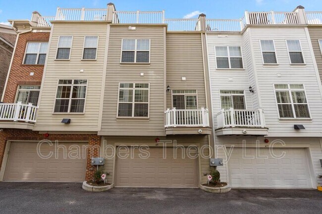 Building Photo - 415 N Upton Ct