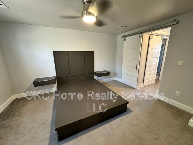 Building Photo - 2640 NW 34th St