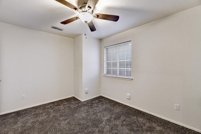 Building Photo - 10516 Beard Ave