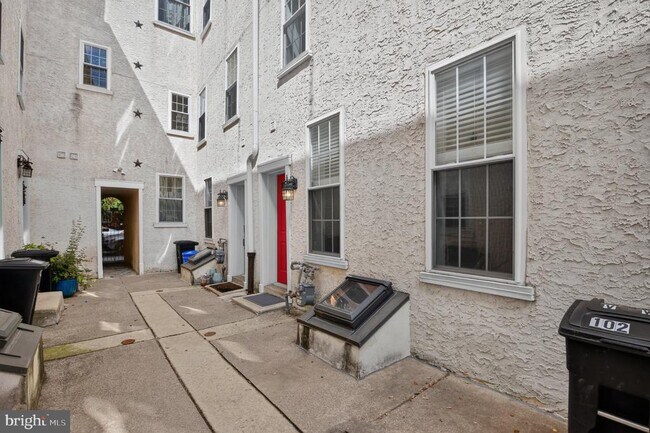 Building Photo - 1027 N 4th St