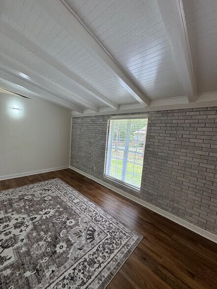 Building Photo - 8820 Manoo Pl