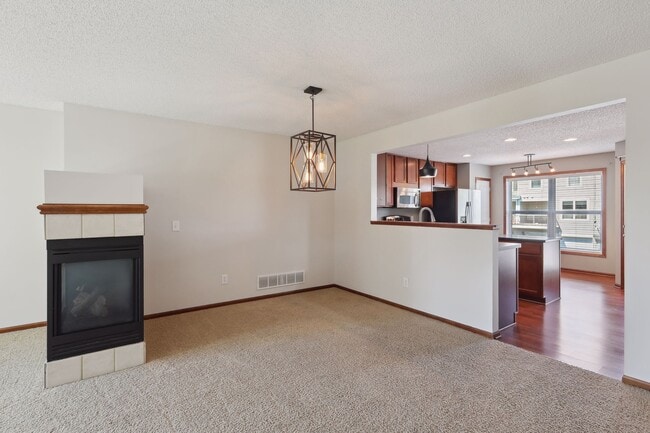 Building Photo - 15024 Farnham Ave N